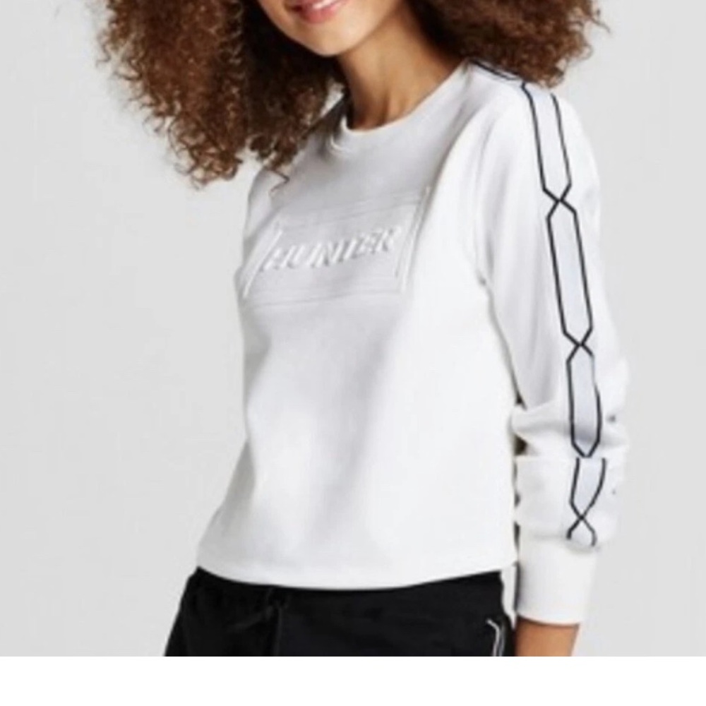 Hunter x Target white cropped embossed logo arm ribbon detail sweatshirt NWT 2X